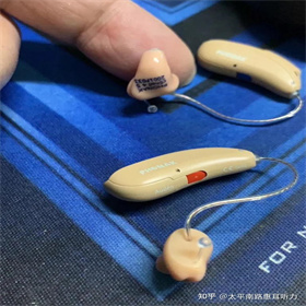 【大连辽师验配中心】助听器，是我倾听******的魔法小工具0411-84210003