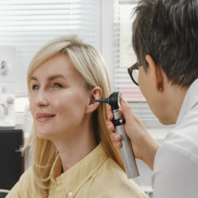 【大连助听器总部】免费测听力现场试听0411-84338707  