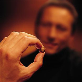 【大连助听器总部】美国斯达克新品推出0411-84338707  